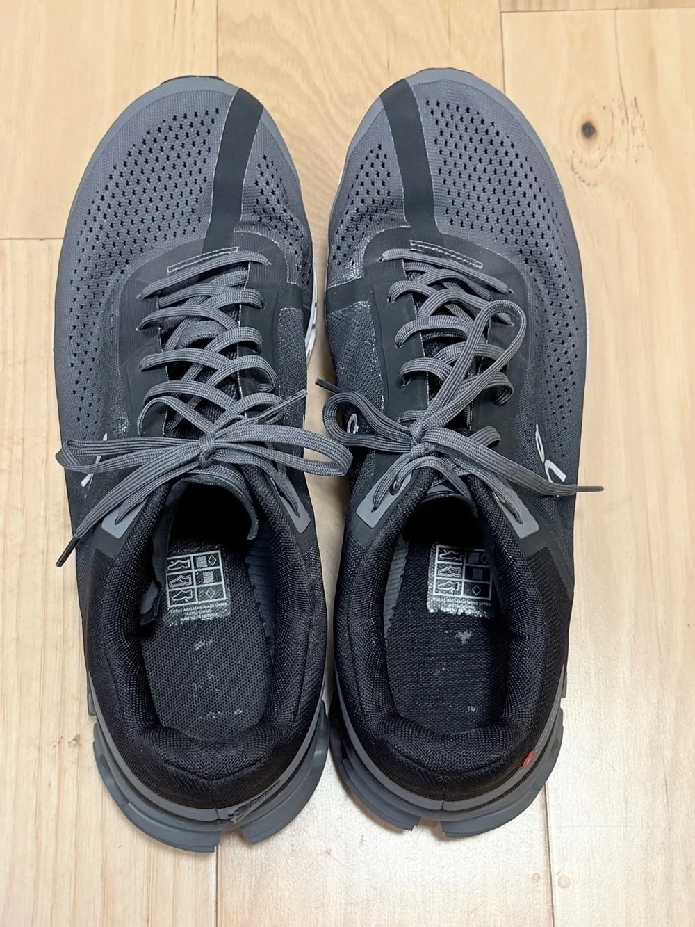 On Running running men’s